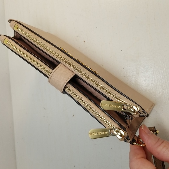 Michael Kors Jet Set Double Zip Biege Wallet Wristlet - Picture 7 of 14